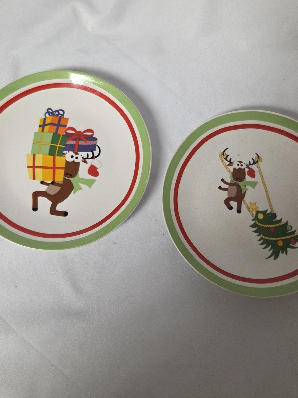 Holiday‎ Reindeer Dessert Plates 6"